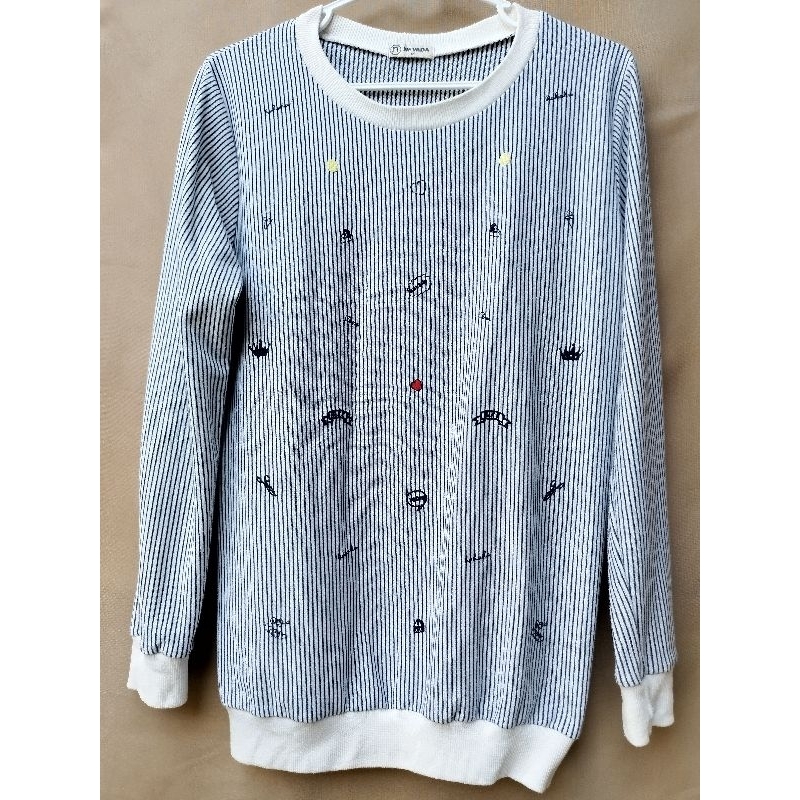 Preloved Nevada Sweater Sweatshirt Atasan Wanita