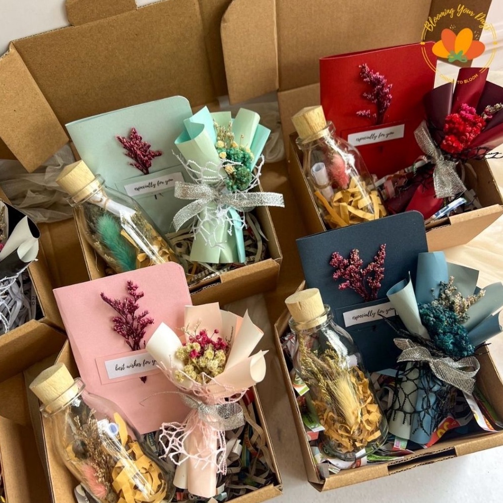 

Hampers Kado Souvenir Gift Box Minimalis Aesthetic kado ulang tahun wisuda kado Cowok Kado Cewek Kado Pacar Kado HAMPERS GIFTSET GIFT BOX HADIAH ULANG TAHUN HADIAH GRADUATION