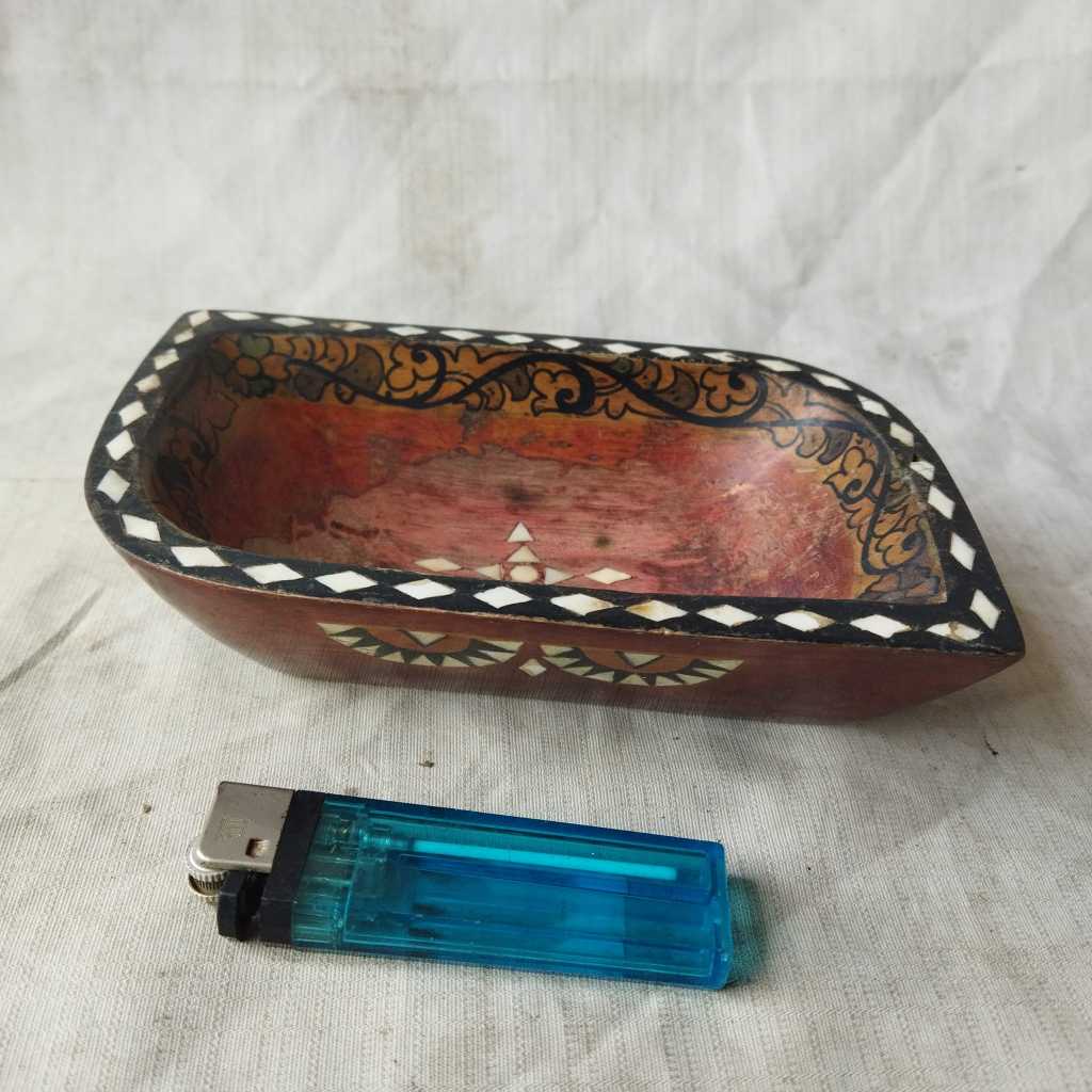 Pajangan Vintage Tempat Permen Kayu Ornamen Kerang Tanam
