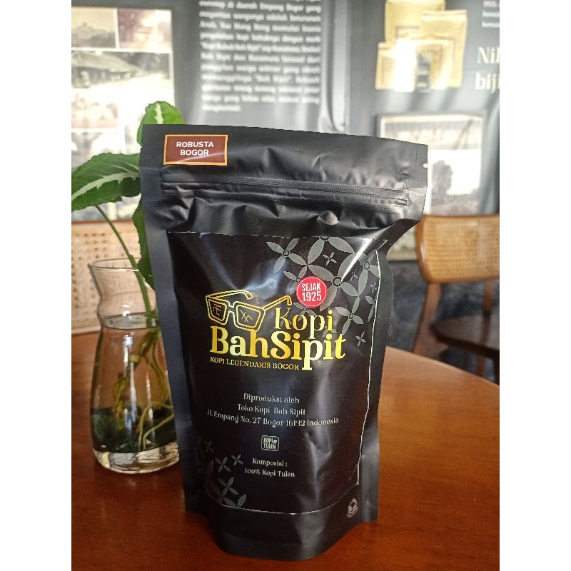 

Kopi Bah Sipit Cap Kacamata Robusta Bogor Premium