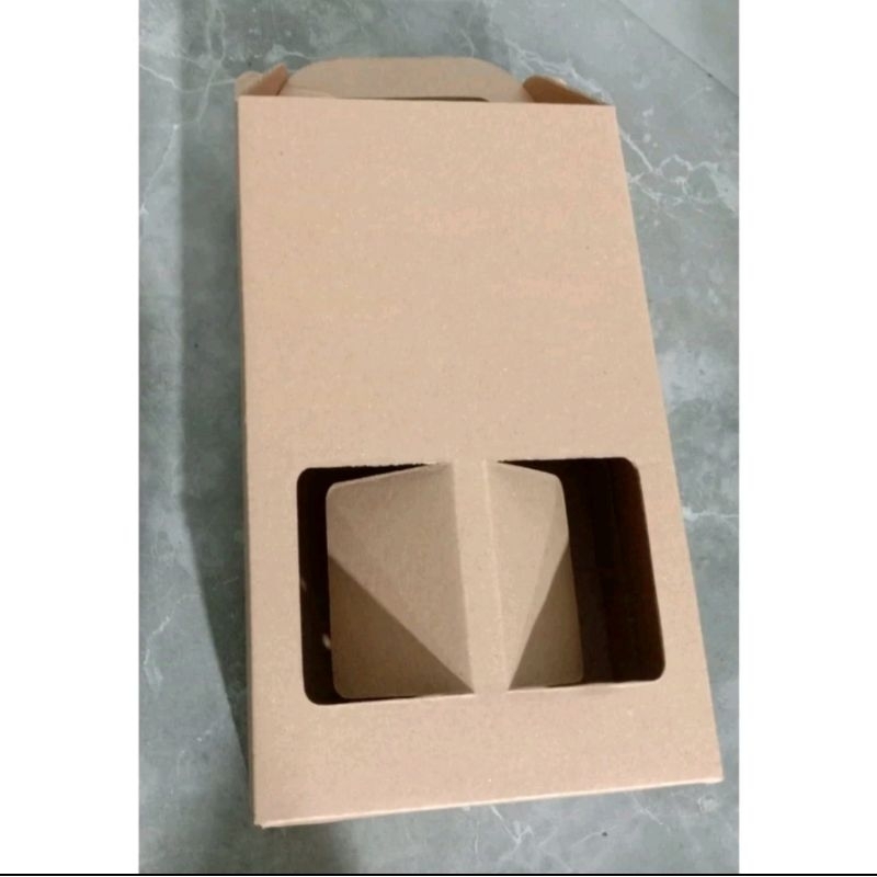 

gable box uk 14×7×23,5cm untuk botol minum 500ml isi 2 kardus saja