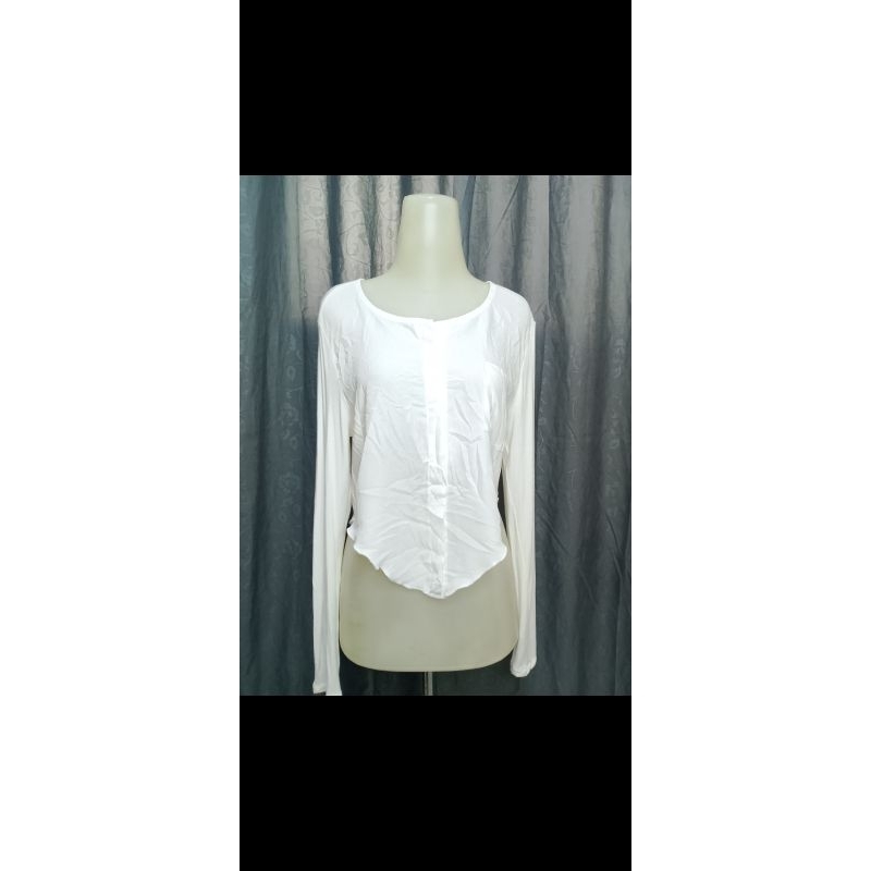 kemeja putih crop