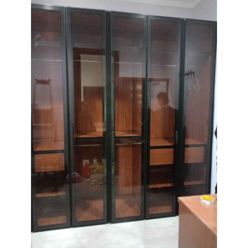 lemari alumunium lemari pakaian alumunium acp lemari baju alumunium 200x200