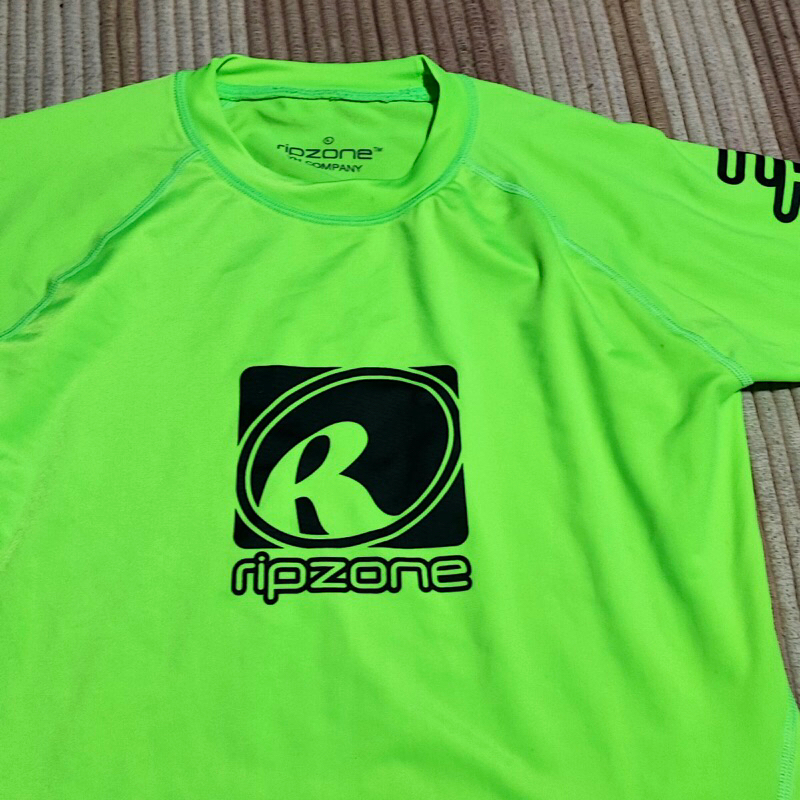 Baju Renang Dewasa Surfing Rushguard Conpression Baju Diving Preloved UN Comp Like New