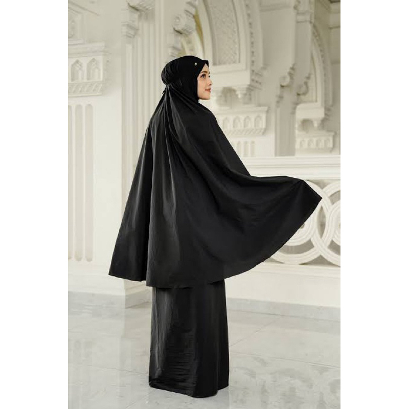 ButtonScarves Capsule Prayer Robe