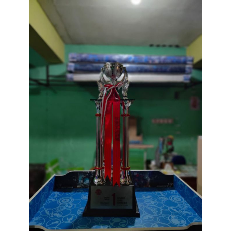 tropy tropi piala kaki 4 tiang aluminium bagus mewah