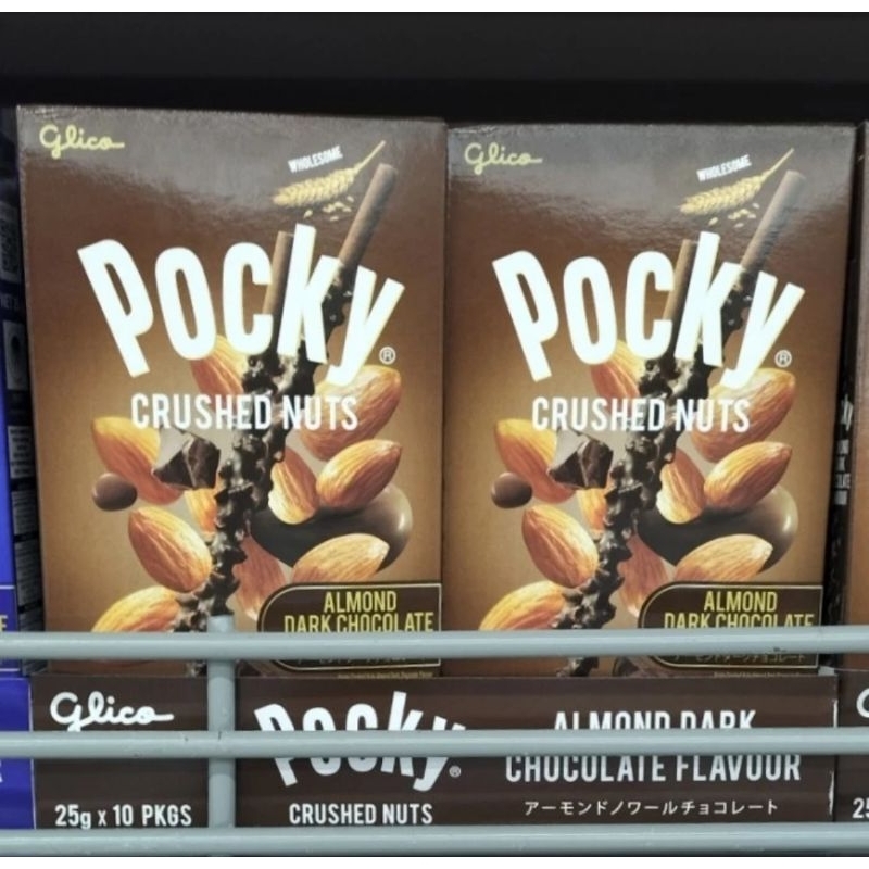 

Pocky Crushed Nuts Almond Dark Chocolate Flavour 75gr (isi 3 pack x 25gr)