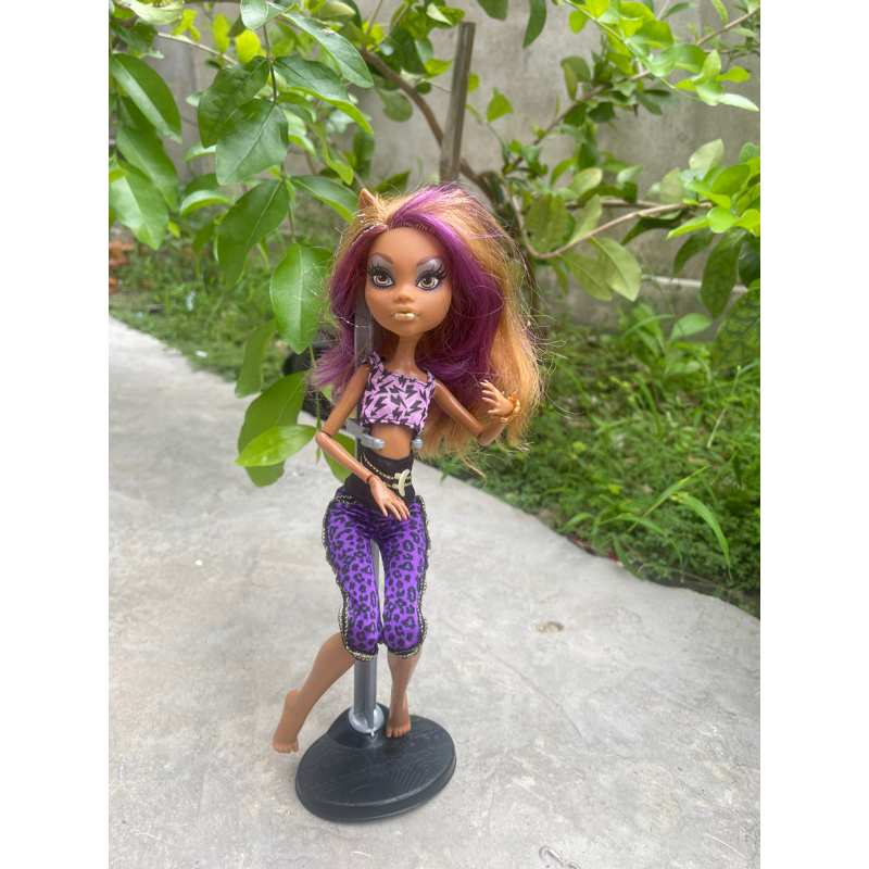 monster high clawden preloved+standing