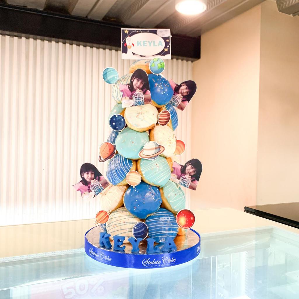 

Donat Tower/Donat Ulang Tahun/Donat Tower Tema Astronot/Donat Tower Jakarta