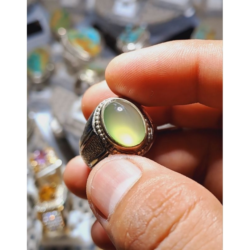 batu anggur hijau kristal