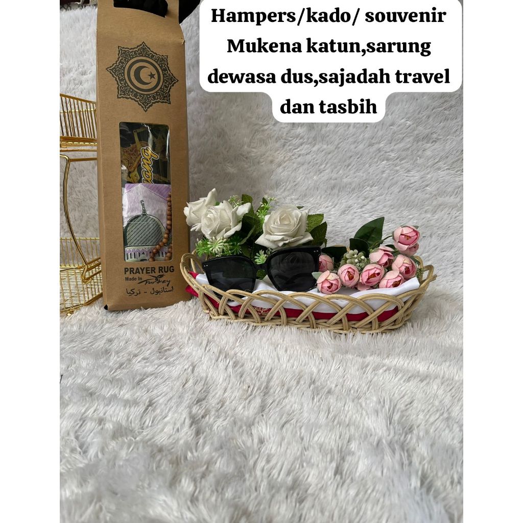 Hampers/souvernir/paket mukena natasya,sarung dus,sajsadah traveling tasbih plus box cokelat