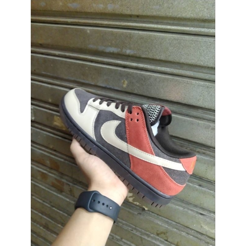 Sepatu Nike SB Dunk Low Red Pandaa