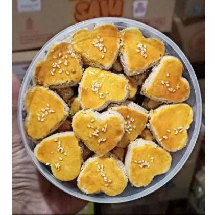 

kue kacang mede