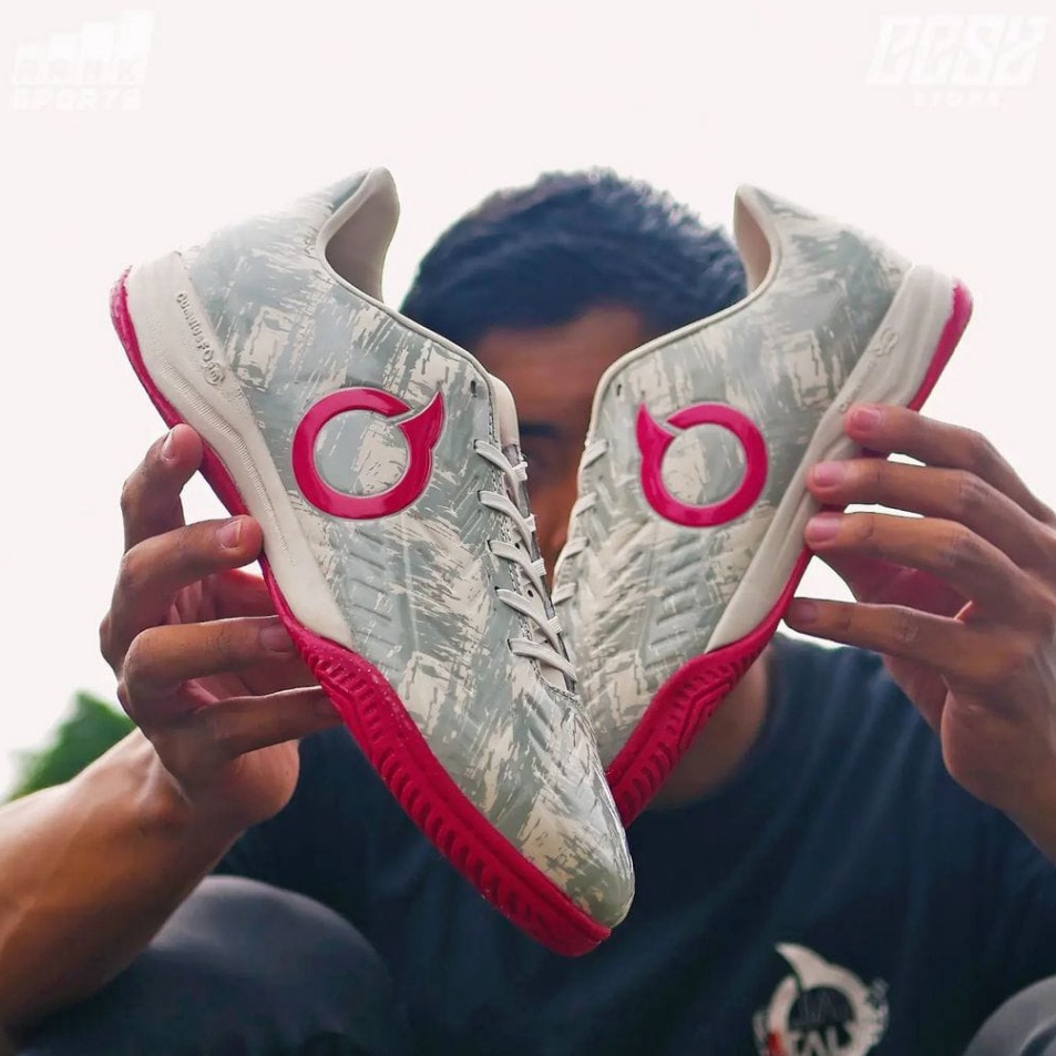 Top Seller  Sepatu Futsal Ortuseight Jogosala Shiver Grey Pink Ortus Jogosala Shiver Grey Pink Origi