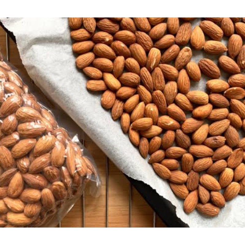 

Kacang Almond premium