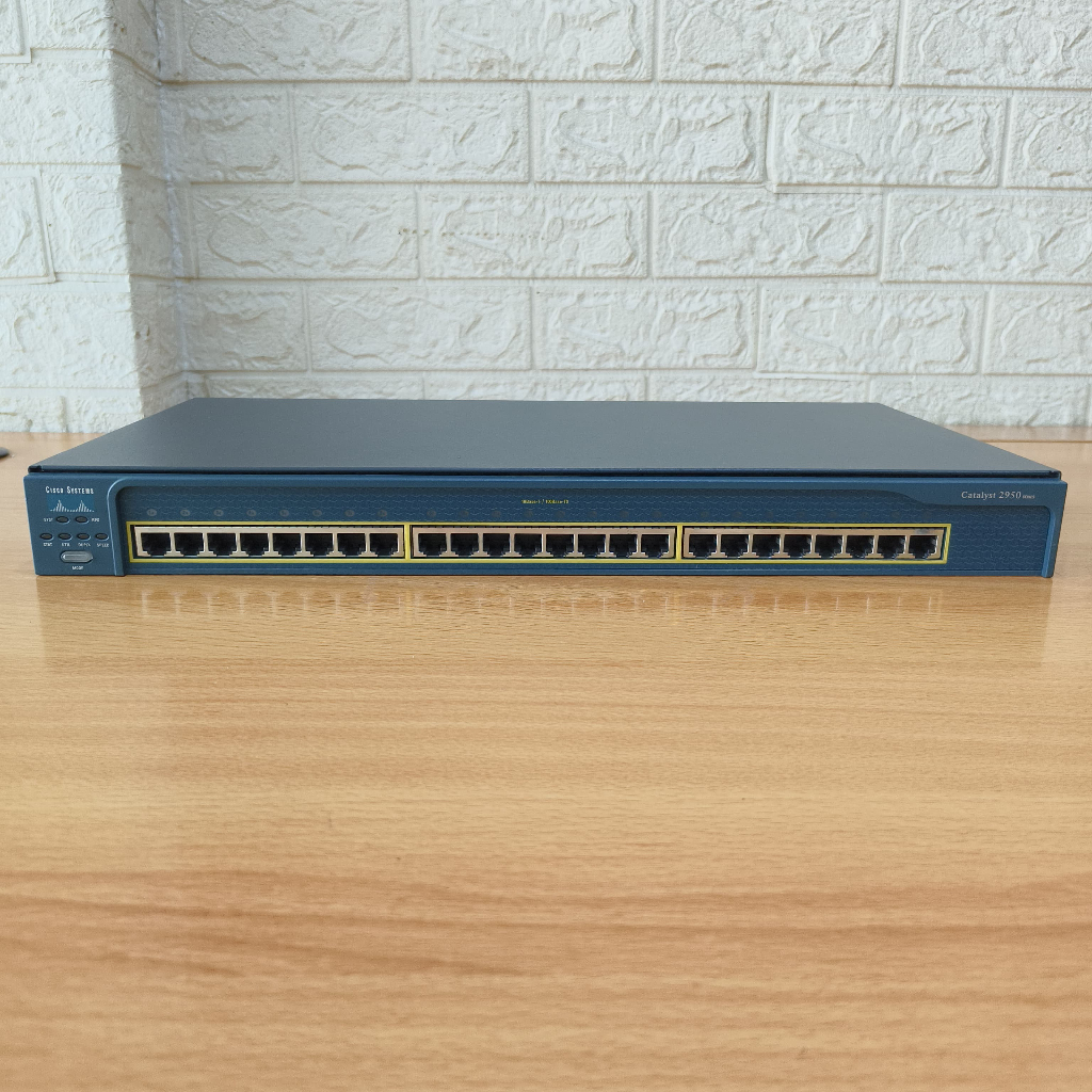 Switch Cisco Catalyst 2950 24 Port WS-C2950-24