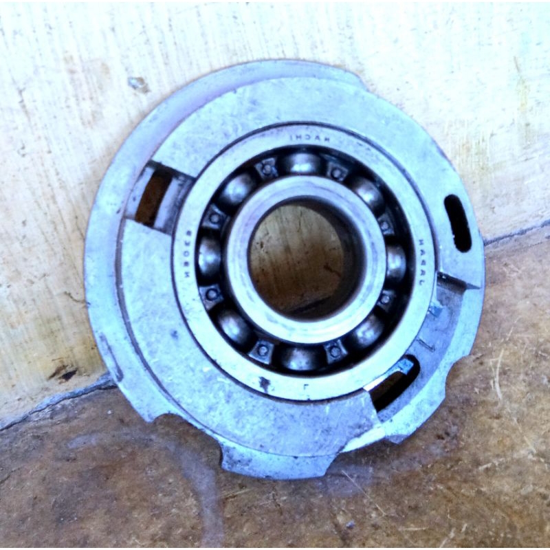 cover tengah persneling l300 bensin