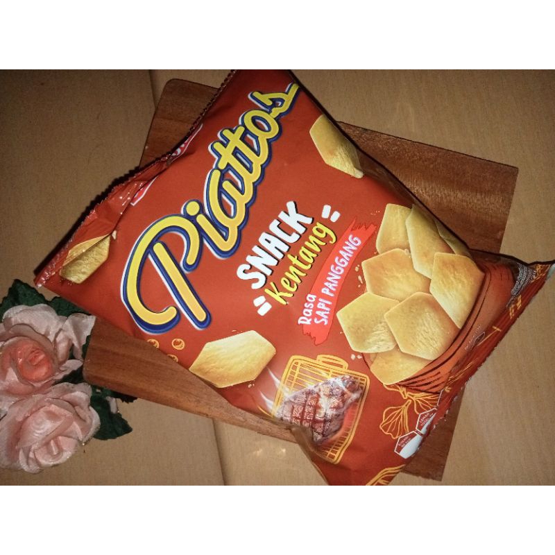 

Piattos Rasa Sapi Panggang 35 gram / Snack Kentang