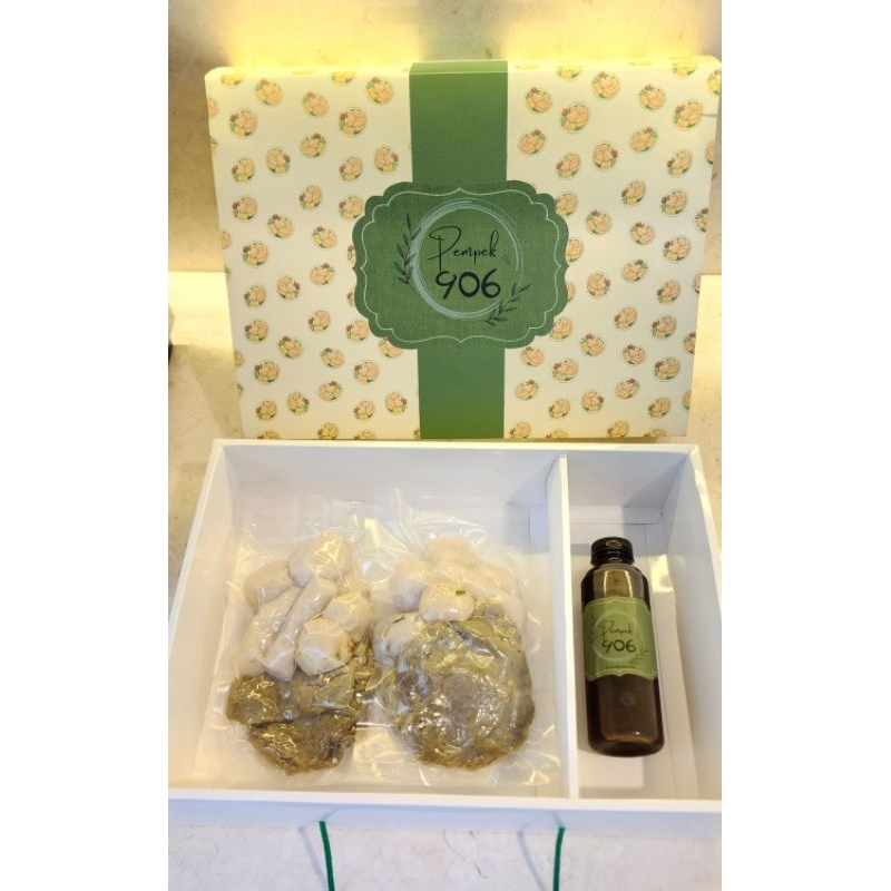 

pempek paket "A" (isi 20 pcs pempek kecil)