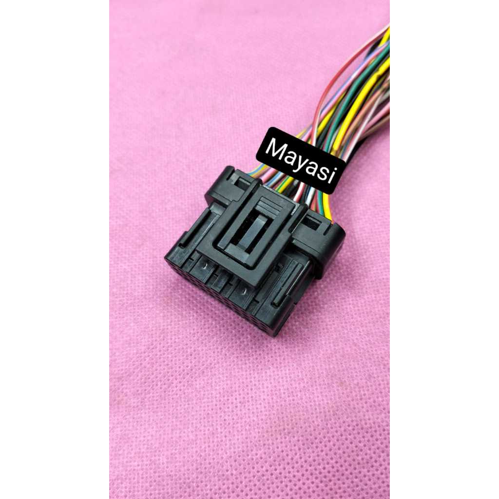 Soket ecu ecm Honda Vario 125 old bohlam ISS kode ecu KZR-B11, KZR-B31 tahun 2012-2014.