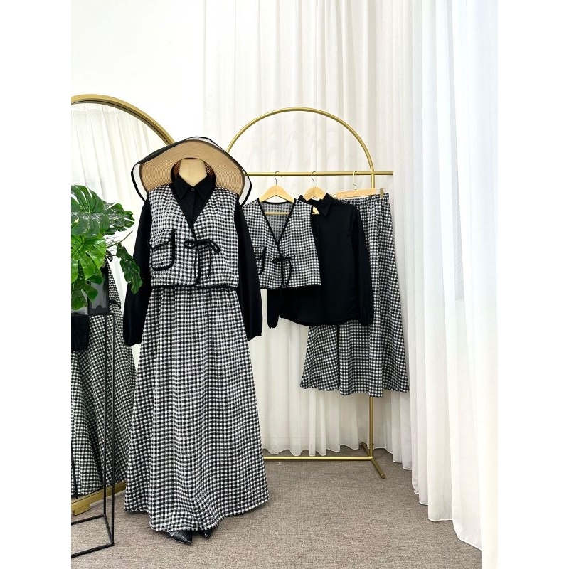 Hanna set 3 in 1 satu set sudah dapat Skirt/Rok Kemeja dan Vest/Rompi