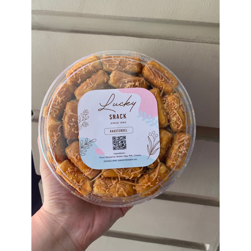 

kue kering “kaastangel” wisjman