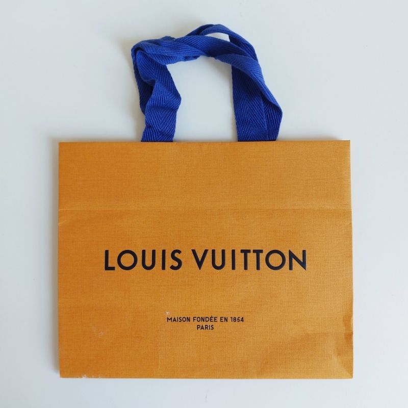 

Paper Bag Louis Vuitton