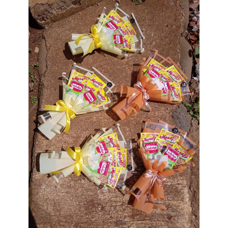 

Buket bumbu dapur Buket gift hari ibu Buket gift ulang tahun dll Warna kertas Random