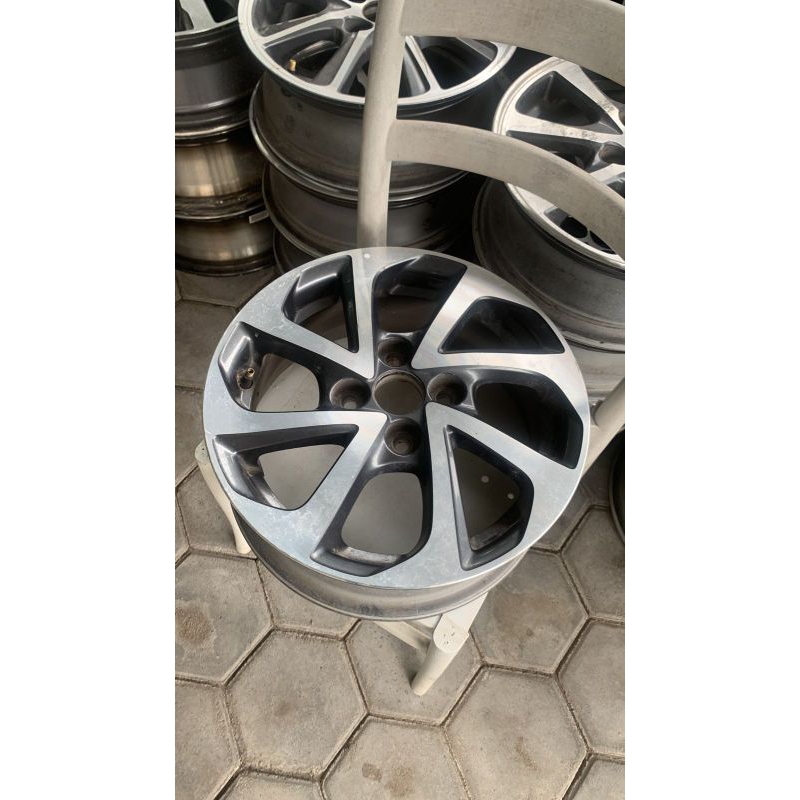 velg original Toyota Agya TRD Sportivo r14