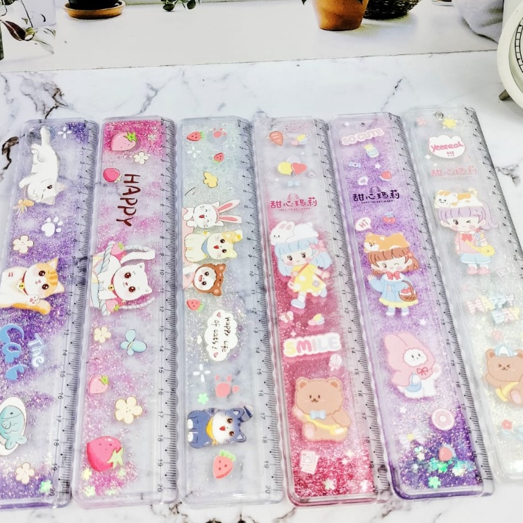 

PROMO TERGILA Penggaris 2 cm isi Glitter Air Manik MEWAH Motif Lucu Limited Edition Ruler 2cm Spesial ada isi Gliter nya Kualitas Terbaik Perlengkapan Sekolah Favorit Bisa Grosir dan COD