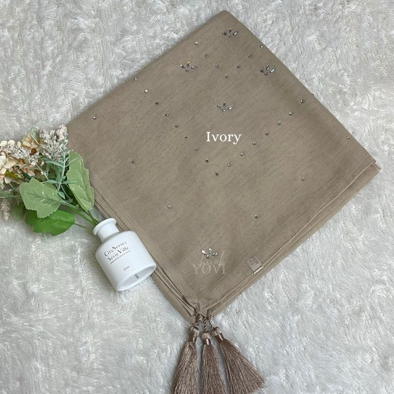 Penawaran Terbatas Hijab Segi Empat Payet Swarovski Adinda Tasel Premium // Jilbab SegiEmpat Payet