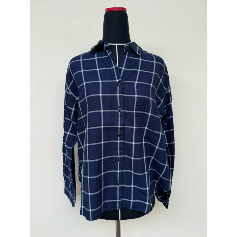UNIQLO - Kemeja Wanita Biru Kotak Lengan Panjang