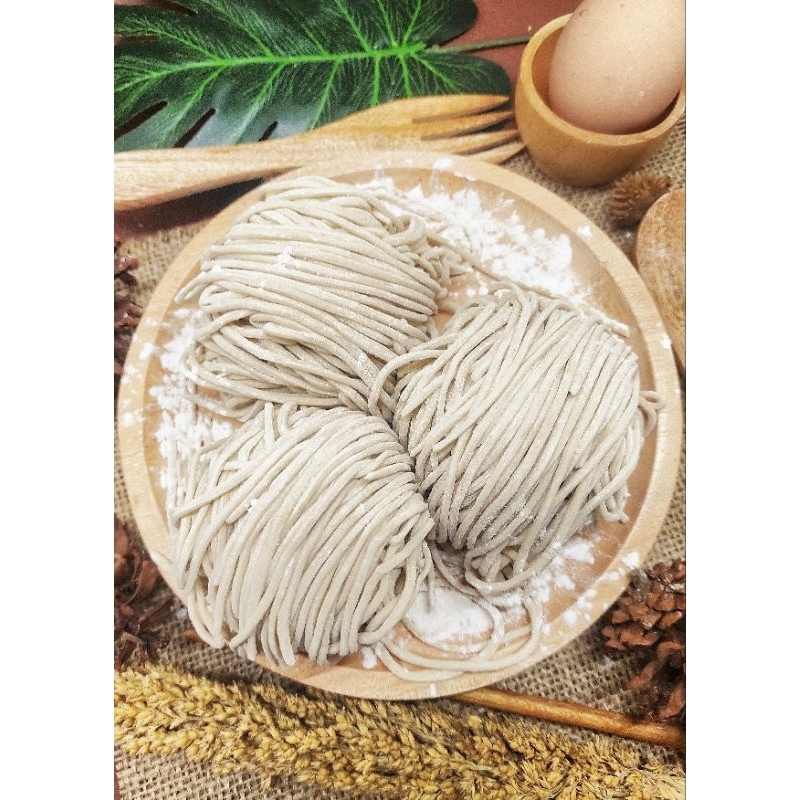 

Mie ramen size besar