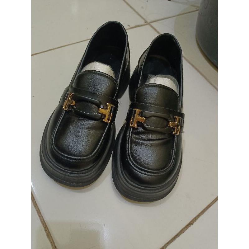 Sepatu Docmart/Heels Wanita Preloved