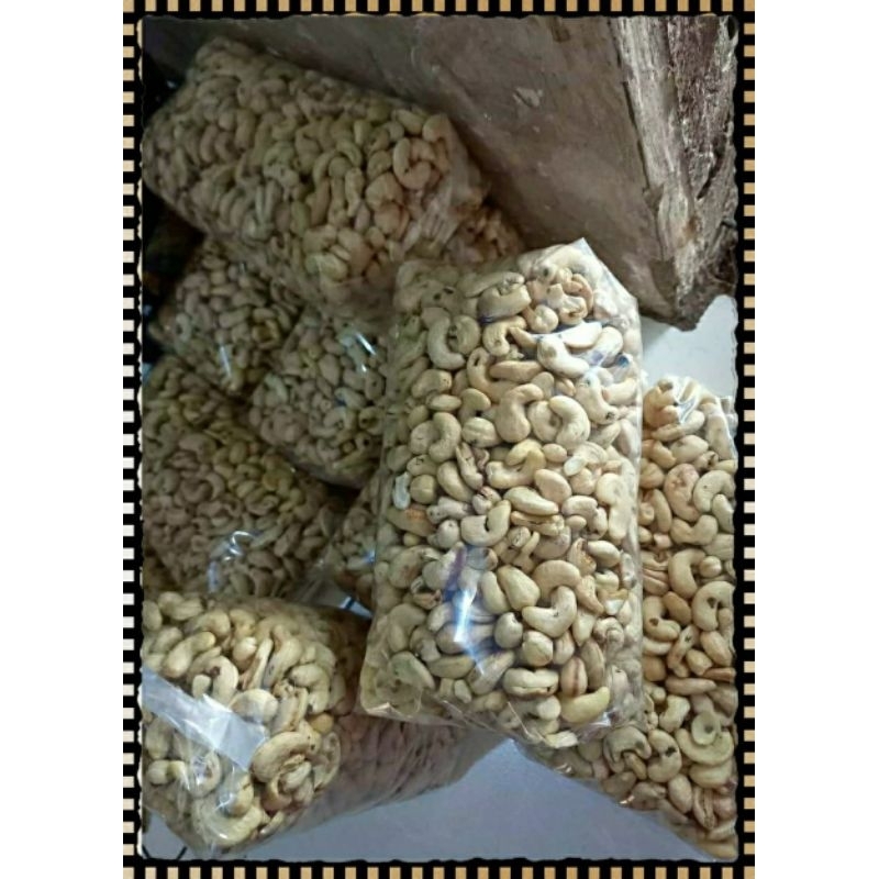 

Kacang Mede Utuh Mentah 1000gr