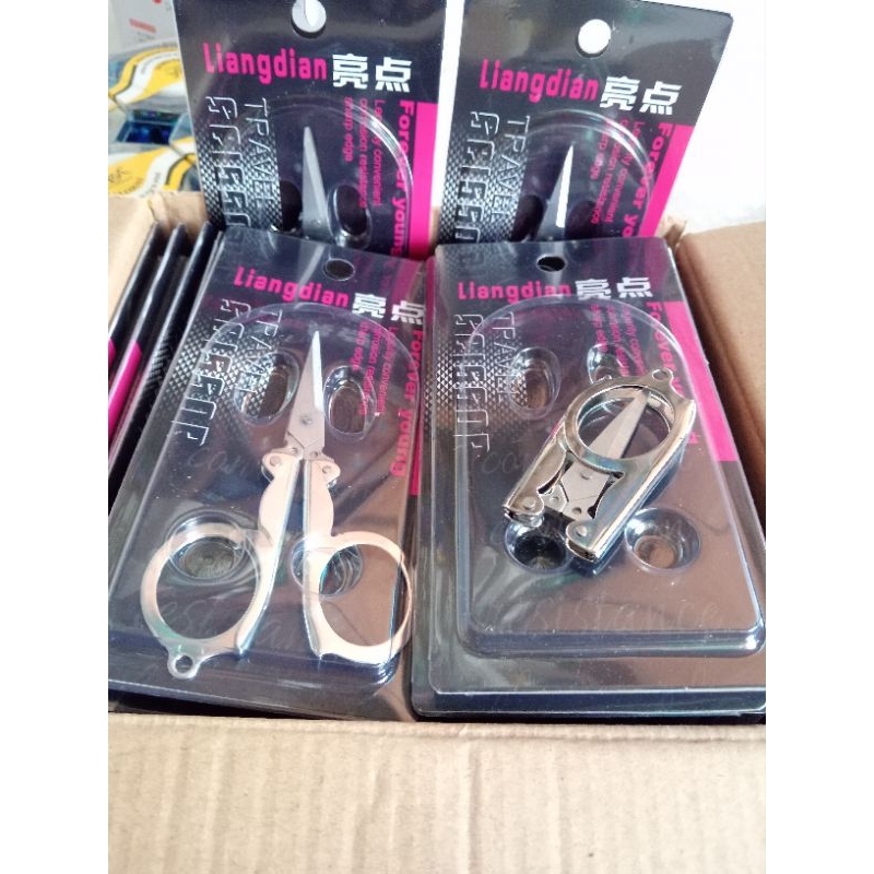 

Gunting traveling gunting lipat ukuran 4" 10cm