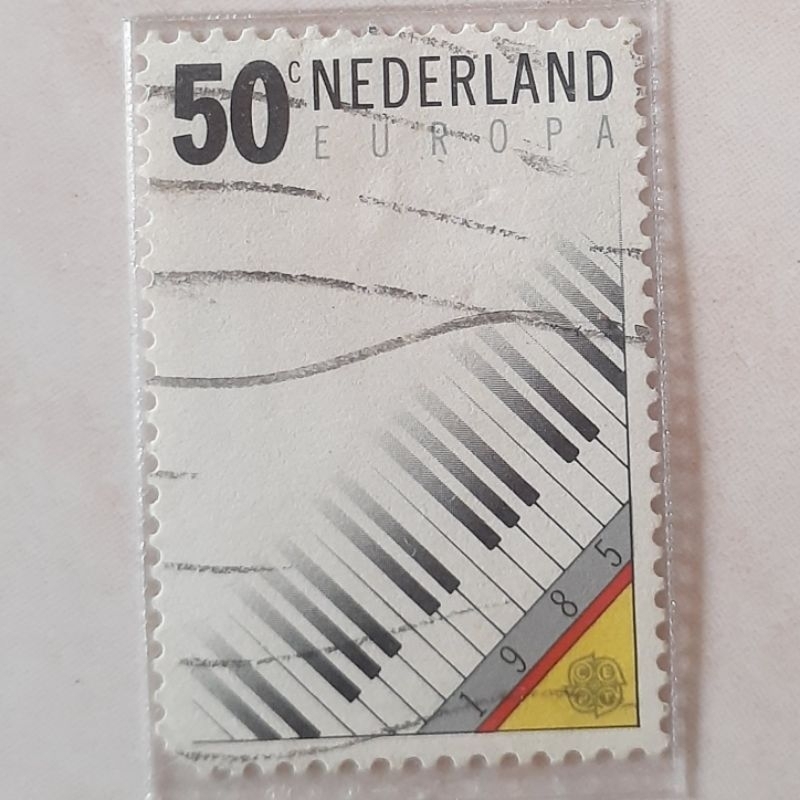 

Perangko Belanda Europa (C.E.P.T.) 1985 - European Year of Music (Piano Keyboard) Tahun 1985