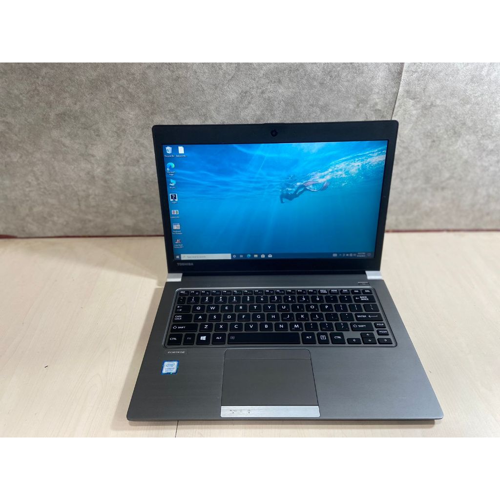 SLIM CANTIK LAPTOP  Toshiba PORTEGE Z30 E Core i7 gen8 8/256 13.3 inch HD