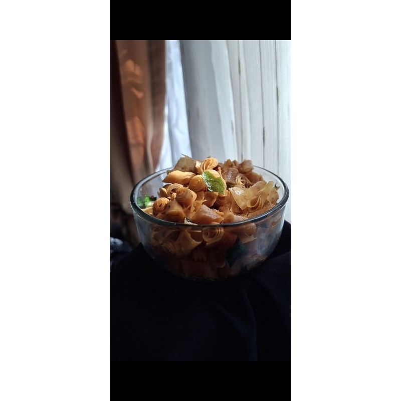 

popia pedas daun jeruk 200gr