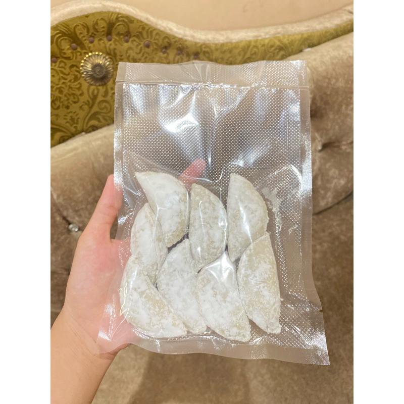 

cireng ayam pedas isi 8 pcs