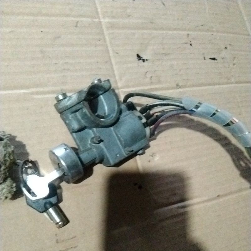 KUNCI KONTAK SET MAZDA 323 -FRD LASER GLX