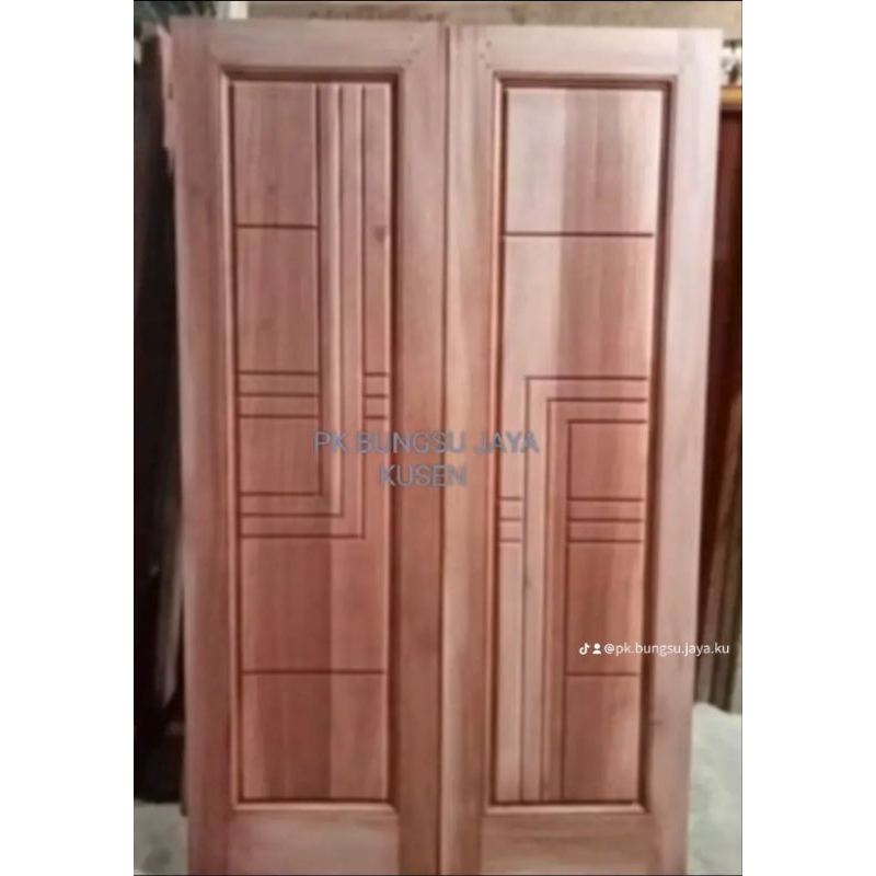 pintu dua daun pintu kupu utama