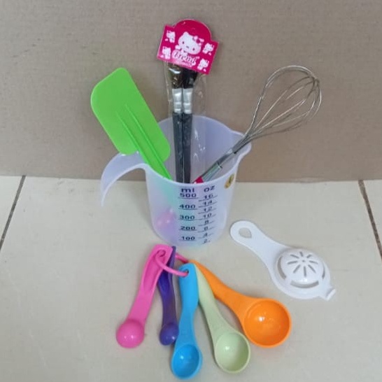 Super Potongan PERLENGKAPAN MEMBUAT KUE  PERALATAN MEMBUAT KUE