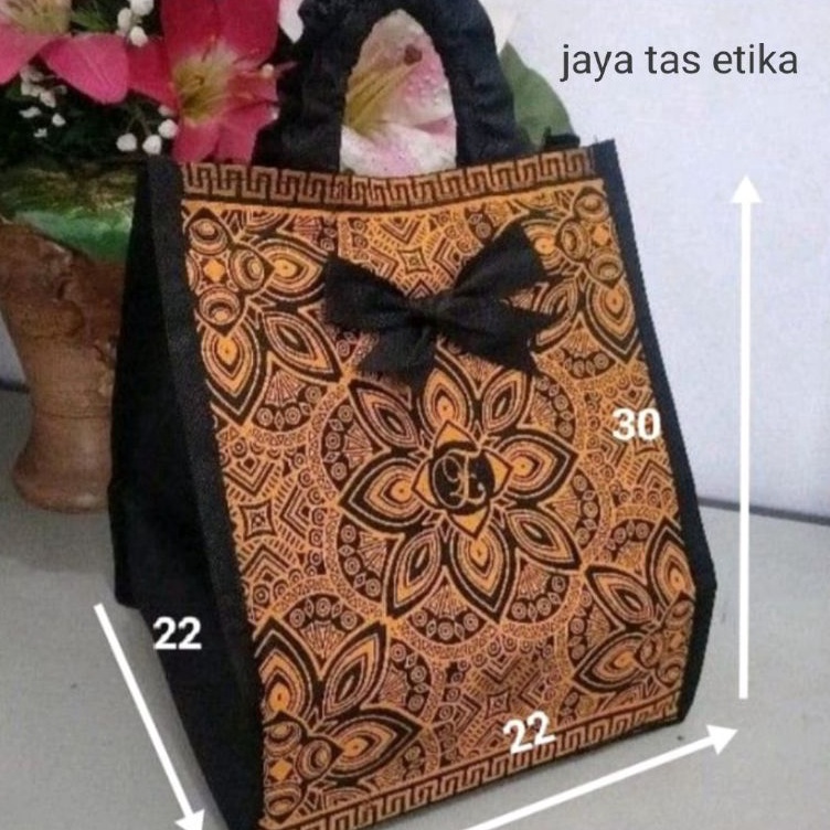 

Grosir Terjamin 1 lusin 12 psc tas hajatan dus 22 batik mewah E