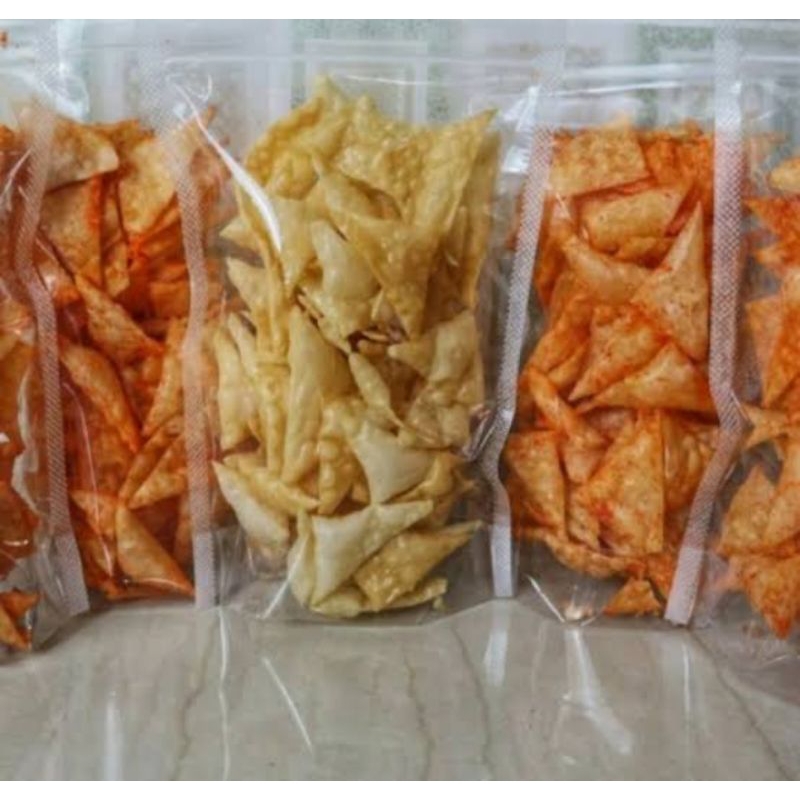 

kripik kulit pangsit