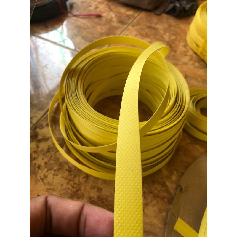 Tali peti layangan tali peti layangan