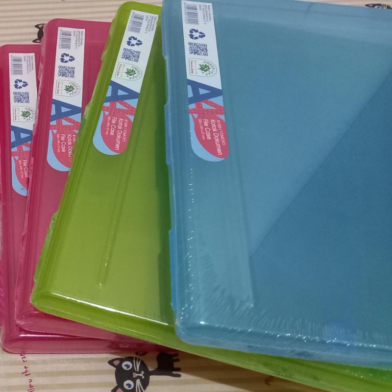 

Kotak Dokumen/File Case A4 Tomoyo