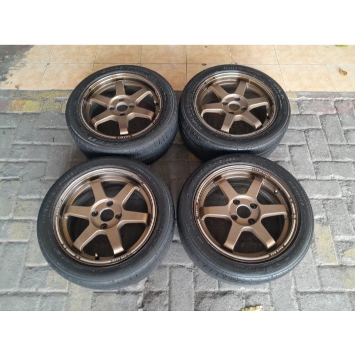 VELG MOBIL BEKAS R15 LUBANG 4 RAYS ULTRA R15X6,5 H4X100 ET40 + BAN 195 50 R15