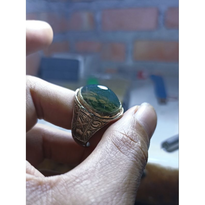 lumut suliki kristal dim kantoran tetes air