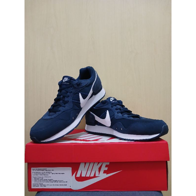 Nike Venture Runner CK2944 400 (Brand New/Personal Collection)